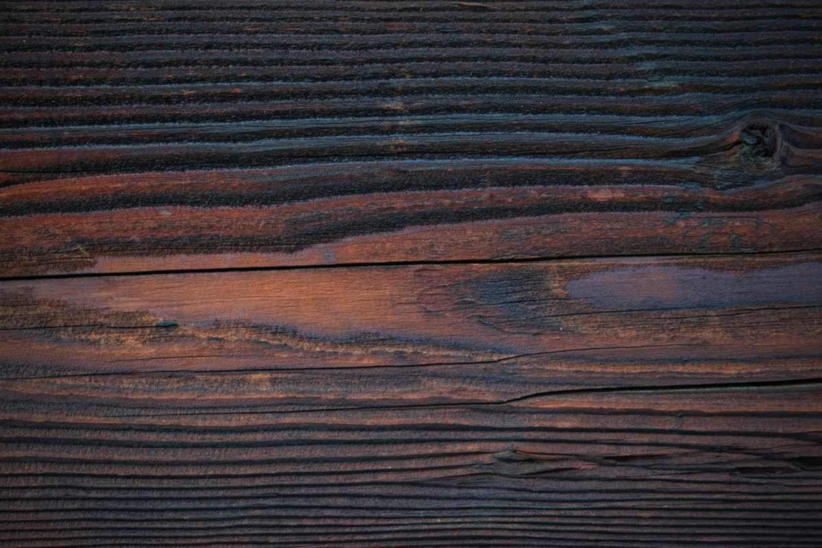 Dark oak wood texture, the cover image for the Whisky Malaysia privacy policy